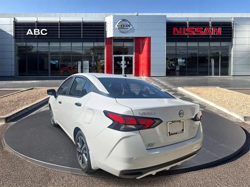 2024 Nissan Versa 1.6 S