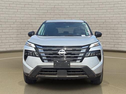 Brilliant Silver Metallic 2024 Nissan Rogue S