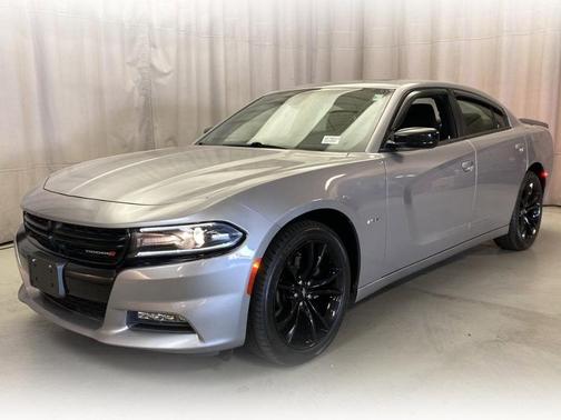 Photo 1 of 31 of 2018 Dodge Charger R/T