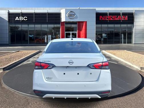 2024 Nissan Versa 1.6 S