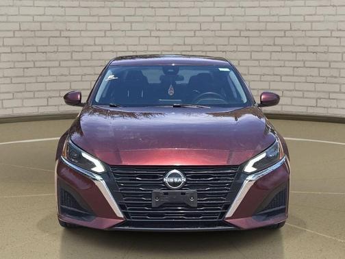 Garnet Pearl Metallic 2023 Nissan Altima 2.5 SV