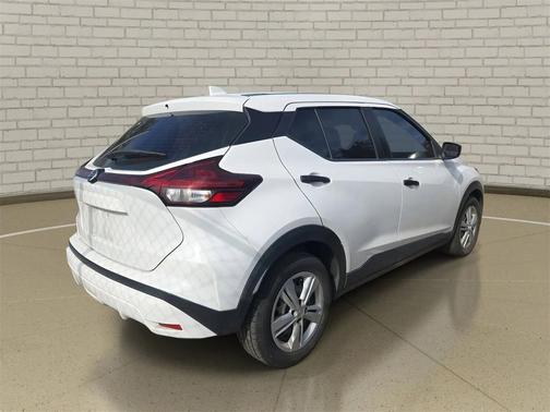 2021 Nissan Kicks S