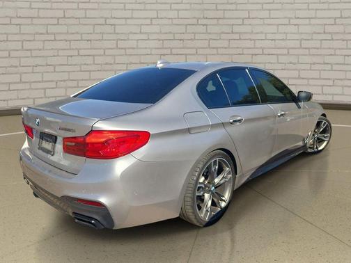 Silver Metallic 2018 BMW M550 i Xdrive