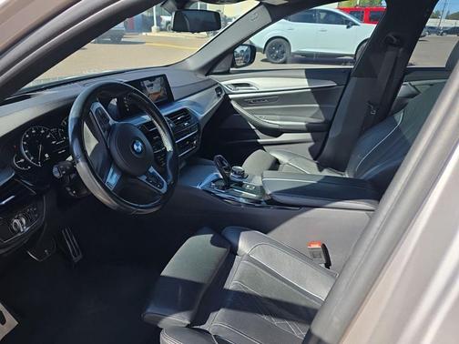 Silver Metallic 2018 BMW M550 i Xdrive