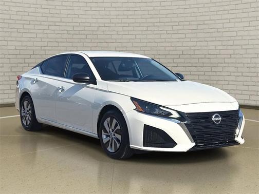 2025 Nissan Altima S FWD