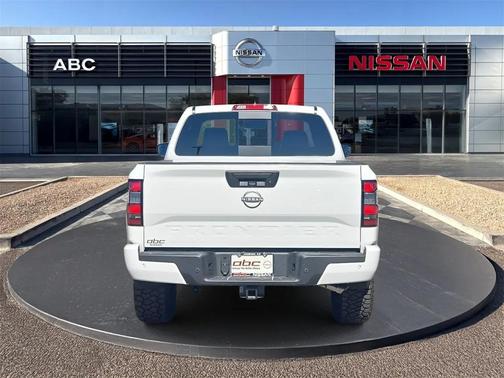 2025 Nissan Frontier SV