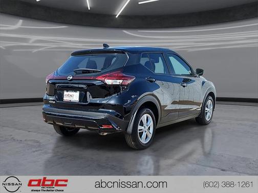 2025 Nissan Kicks S