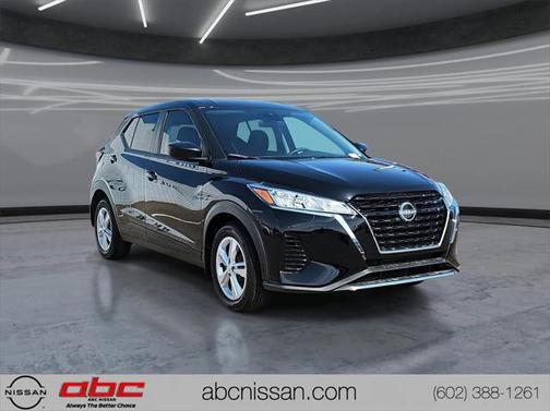 2025 Nissan Kicks S