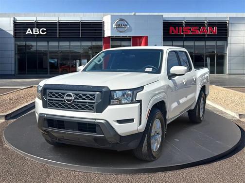 2022 Nissan Frontier SV