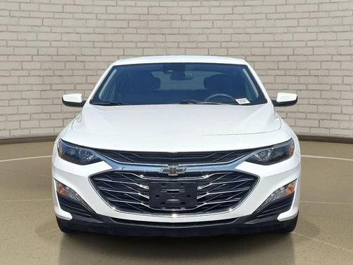 Summit White 2023 Chevrolet Malibu FWD 1LT