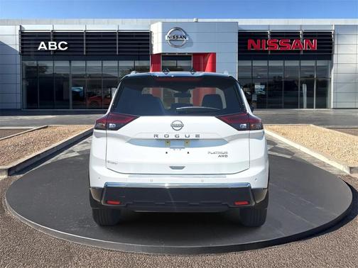 2025 Nissan Rogue Platinum