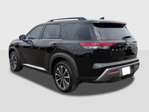 Super Black 2026 Nissan Pathfinder Platinum