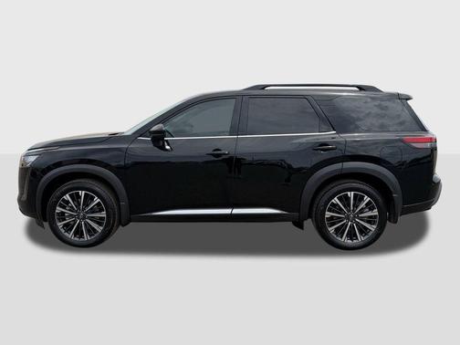 Super Black 2026 Nissan Pathfinder Platinum