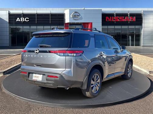 2025 Nissan Pathfinder SV FWD