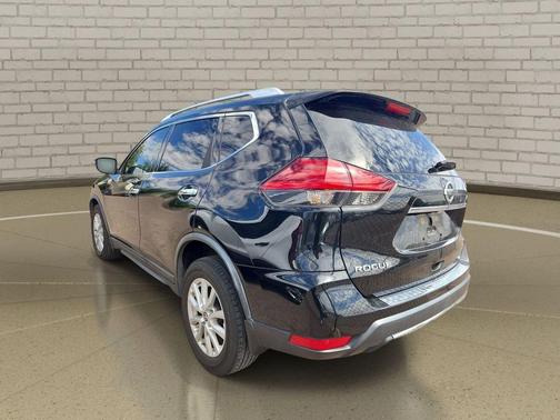 Magnetic Black 2017 Nissan Rogue SV
