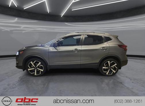 2022 Nissan Rogue Sport SL