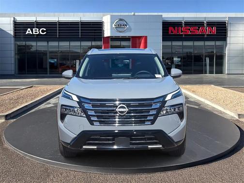 2025 Nissan Rogue Platinum