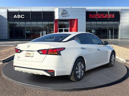 2025 Nissan Altima S FWD