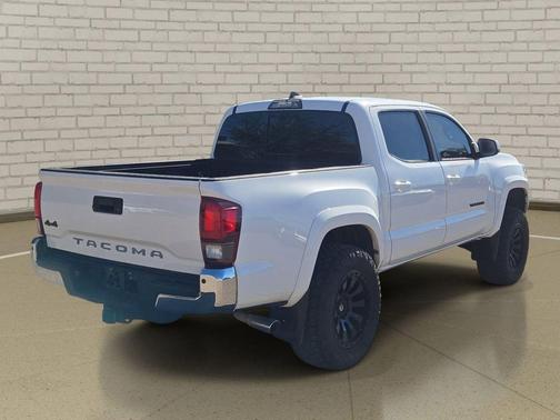 Super White 2019 Toyota Tacoma SR5