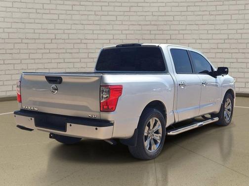 Brilliant Silver Metallic 2018 Nissan Titan SV
