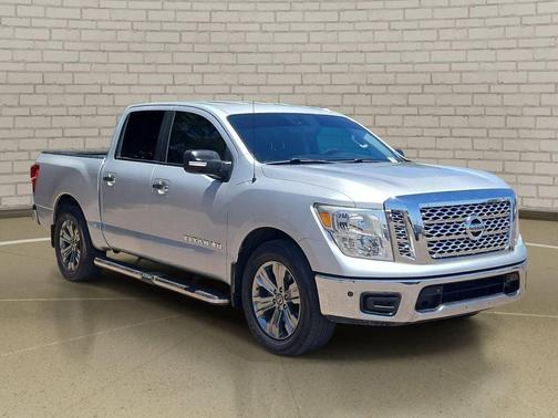 Brilliant Silver Metallic 2018 Nissan Titan SV