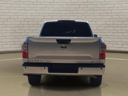 Brilliant Silver Metallic 2018 Nissan Titan SV