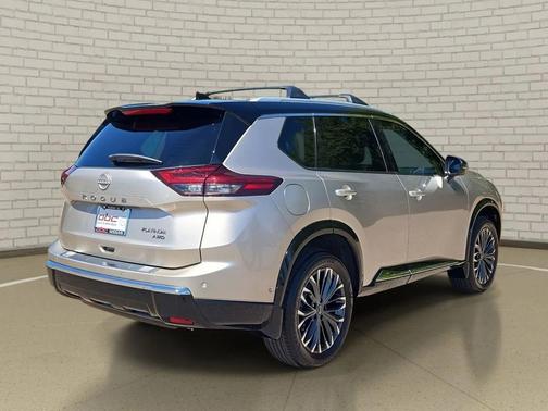 2025 Nissan Rogue Platinum