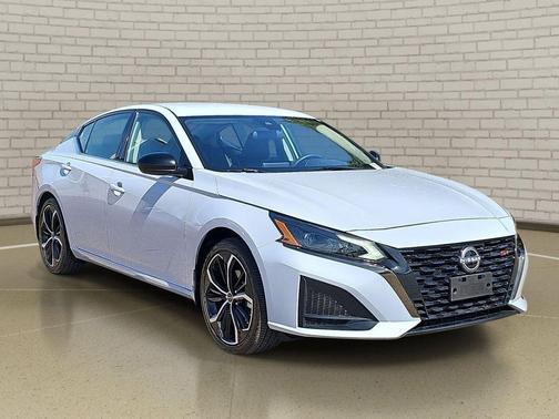 Pearl 2025 Nissan Altima SR FWD