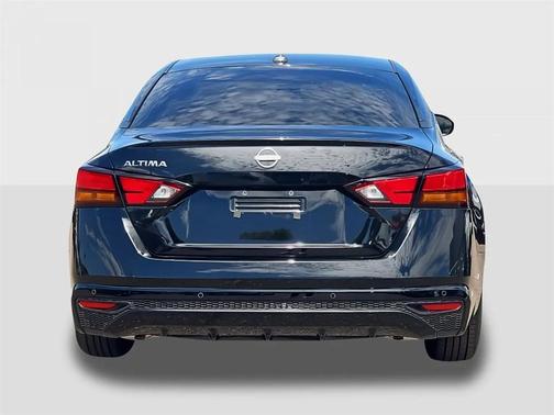 2025 Nissan Altima S FWD