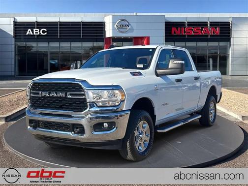 2024 RAM 2500 Big Horn Crew Cab 4x4 6'4' Box