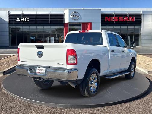 2024 RAM 2500 Big Horn Crew Cab 4x4 6'4' Box