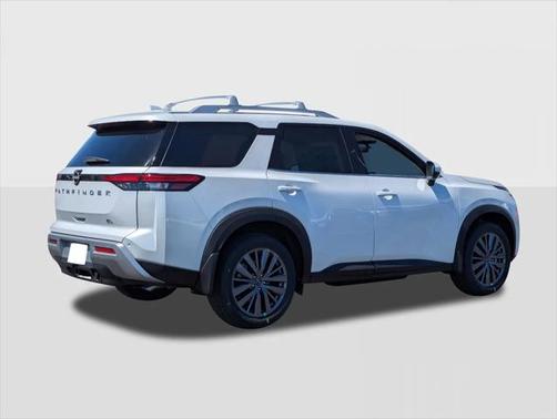 2025 Nissan Pathfinder SL FWD