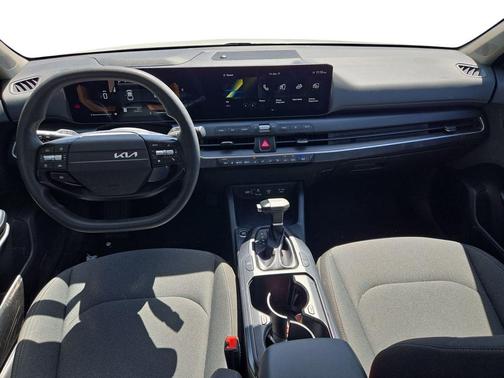 Snow White Pearl 2025 Kia K4 LXS