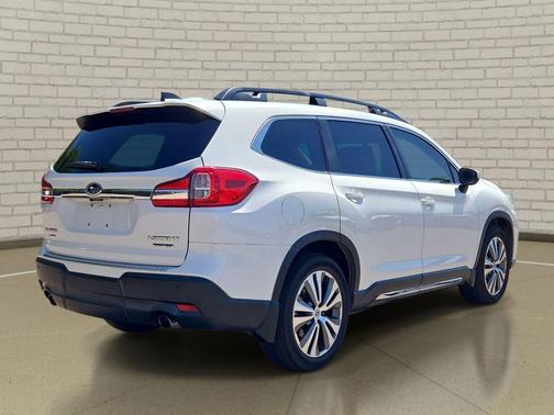Crystal White Pearl 2020 Subaru Ascent Limited 7-Passenger