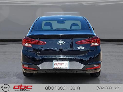 2019 Hyundai ELANTRA SE