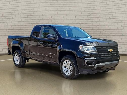 Black 2022 Chevrolet Colorado LT