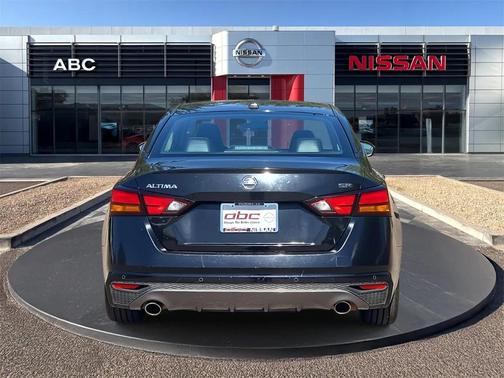 2021 Nissan Altima SR FWD
