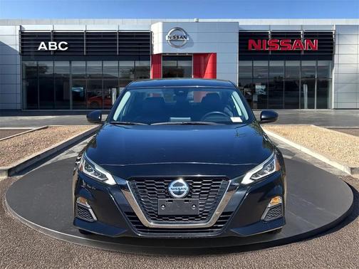 2021 Nissan Altima SR FWD
