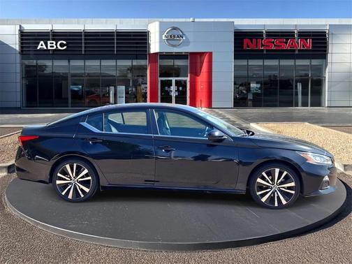 2021 Nissan Altima SR FWD