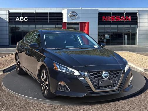2021 Nissan Altima SR FWD