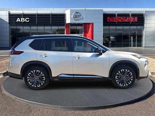 2025 Nissan Rogue Platinum
