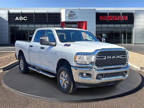 2024 RAM 2500 Big Horn Crew Cab 4x4 6'4' Box