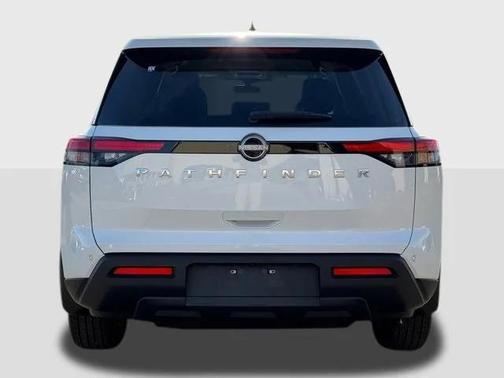 2025 Nissan Pathfinder S FWD