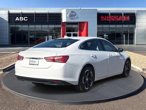 2022 Chevrolet Malibu FWD LT