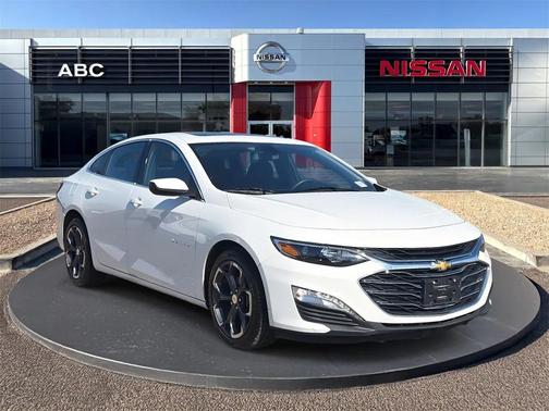2022 Chevrolet Malibu FWD LT