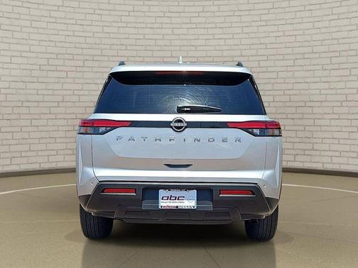 Brilliant Silver Metallic 2025 Nissan Pathfinder SV FWD
