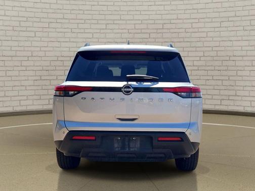 Brilliant Silver Metallic 2025 Nissan Pathfinder SV FWD