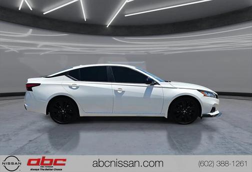 2022 Nissan Altima SR FWD