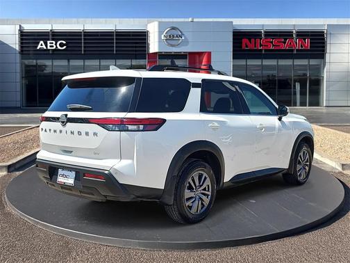 2024 Nissan Pathfinder SV FWD