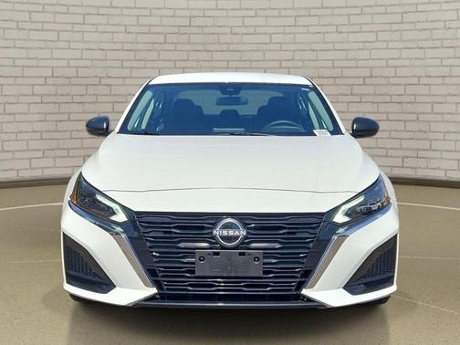 Glacier White 2025 Nissan Altima S FWD